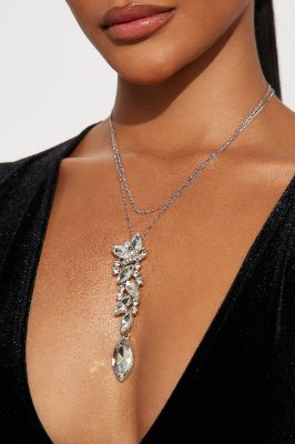 Social Elite Necklace - Silver sold by Fashion Nova