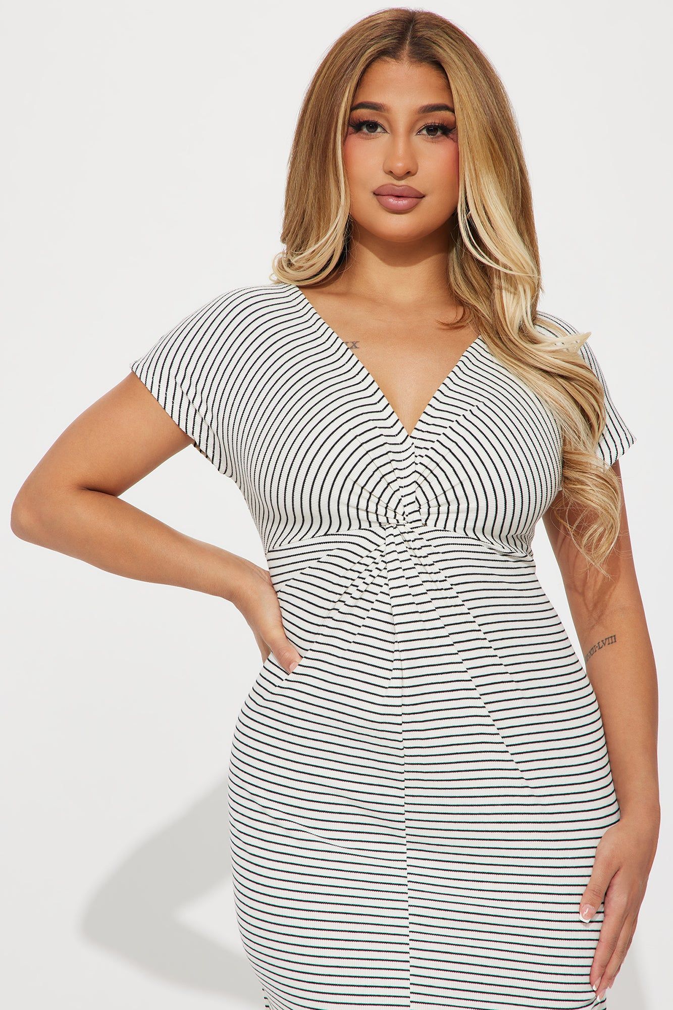 Megan Twist Front Maxi Dress - Black/White sold by Fashion Nova product image thumbnail 2
