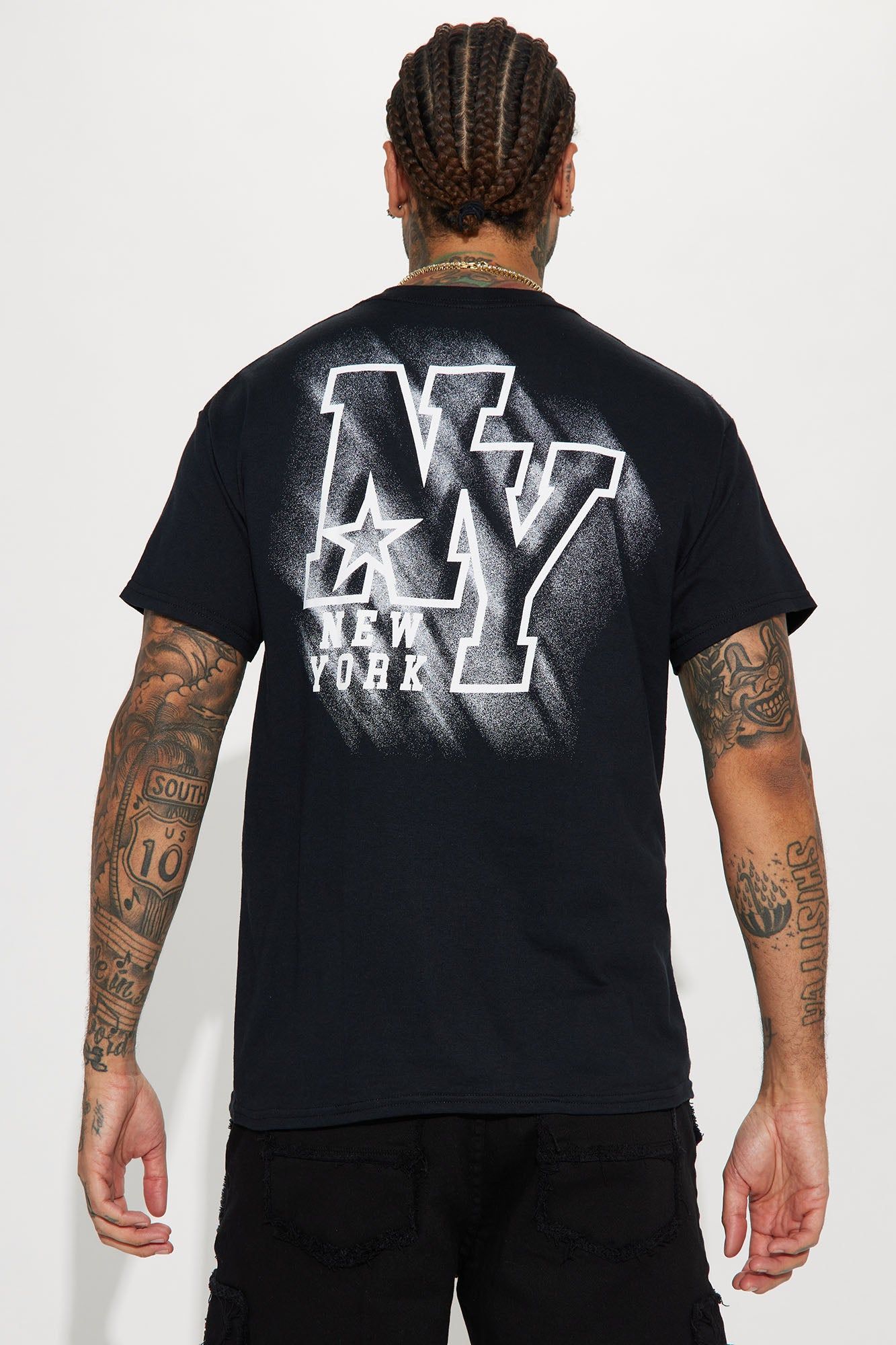 New York Era Short Sleeve Tee - Black sold by Fashion Nova