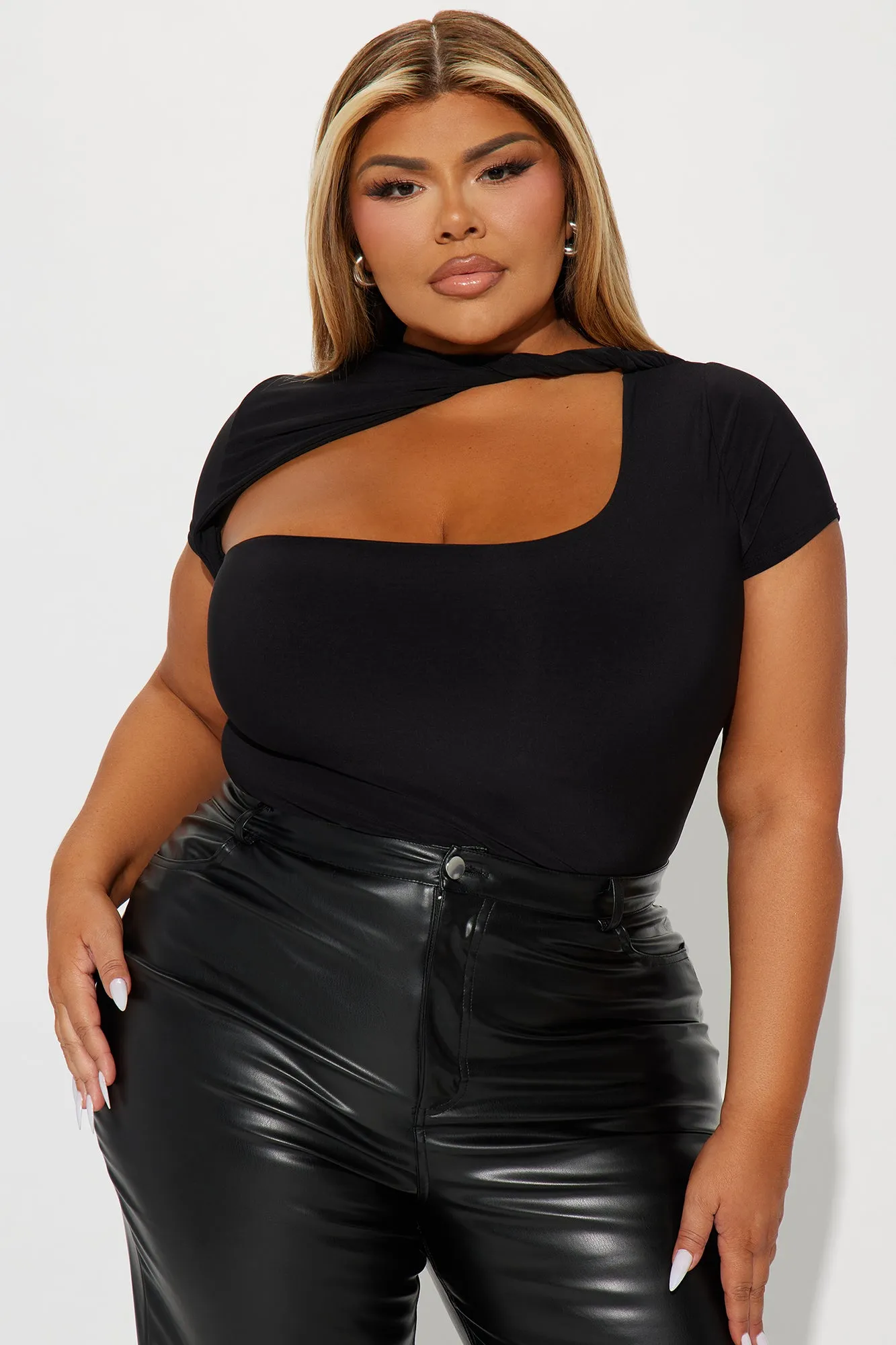 Portia Cut Out Top - Black sold by Fashion Nova product image thumbnail 4