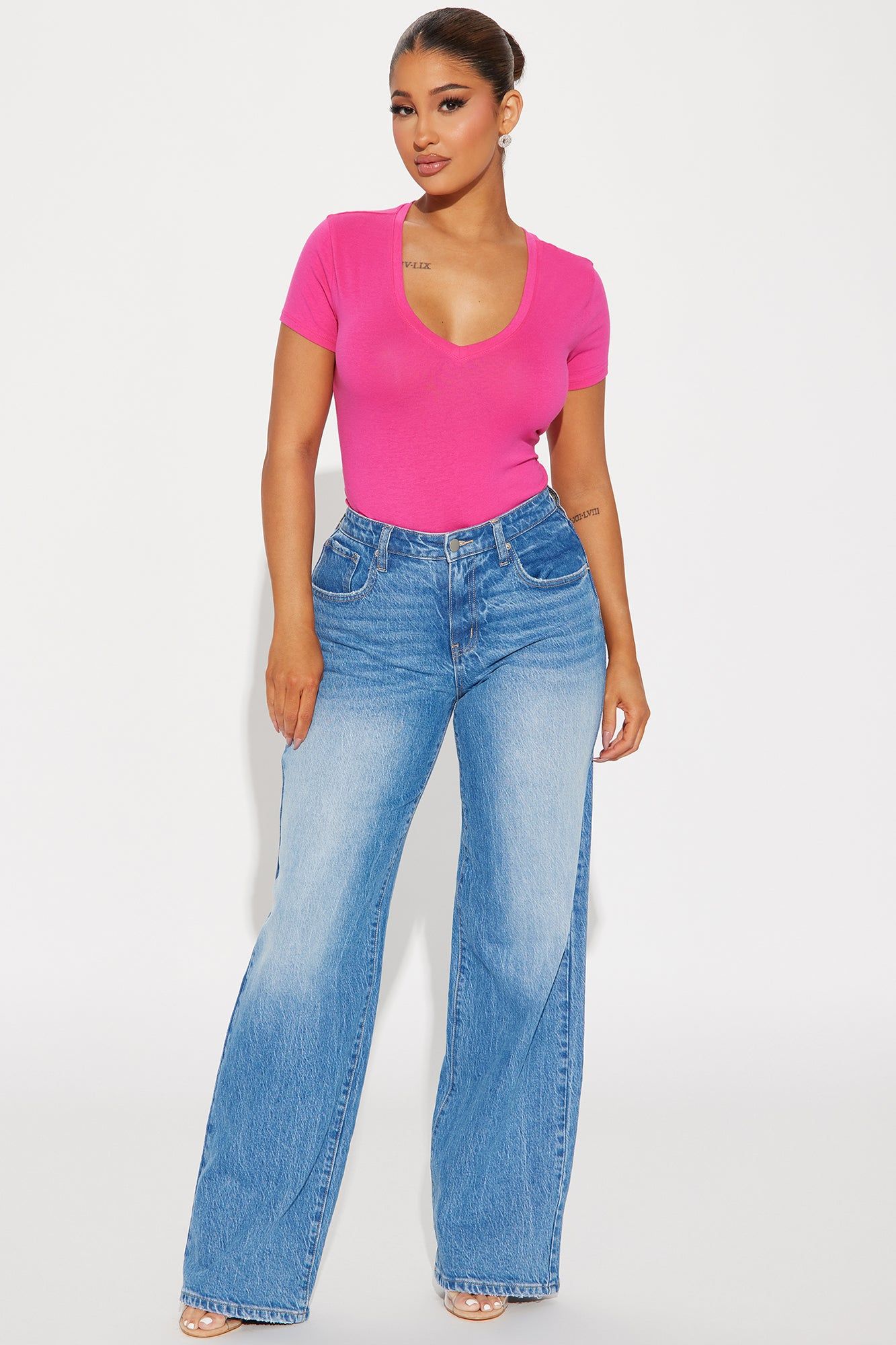 Cassie Fitted V-Neck Tee - Fuchsia sold by Fashion Nova product image thumbnail 2