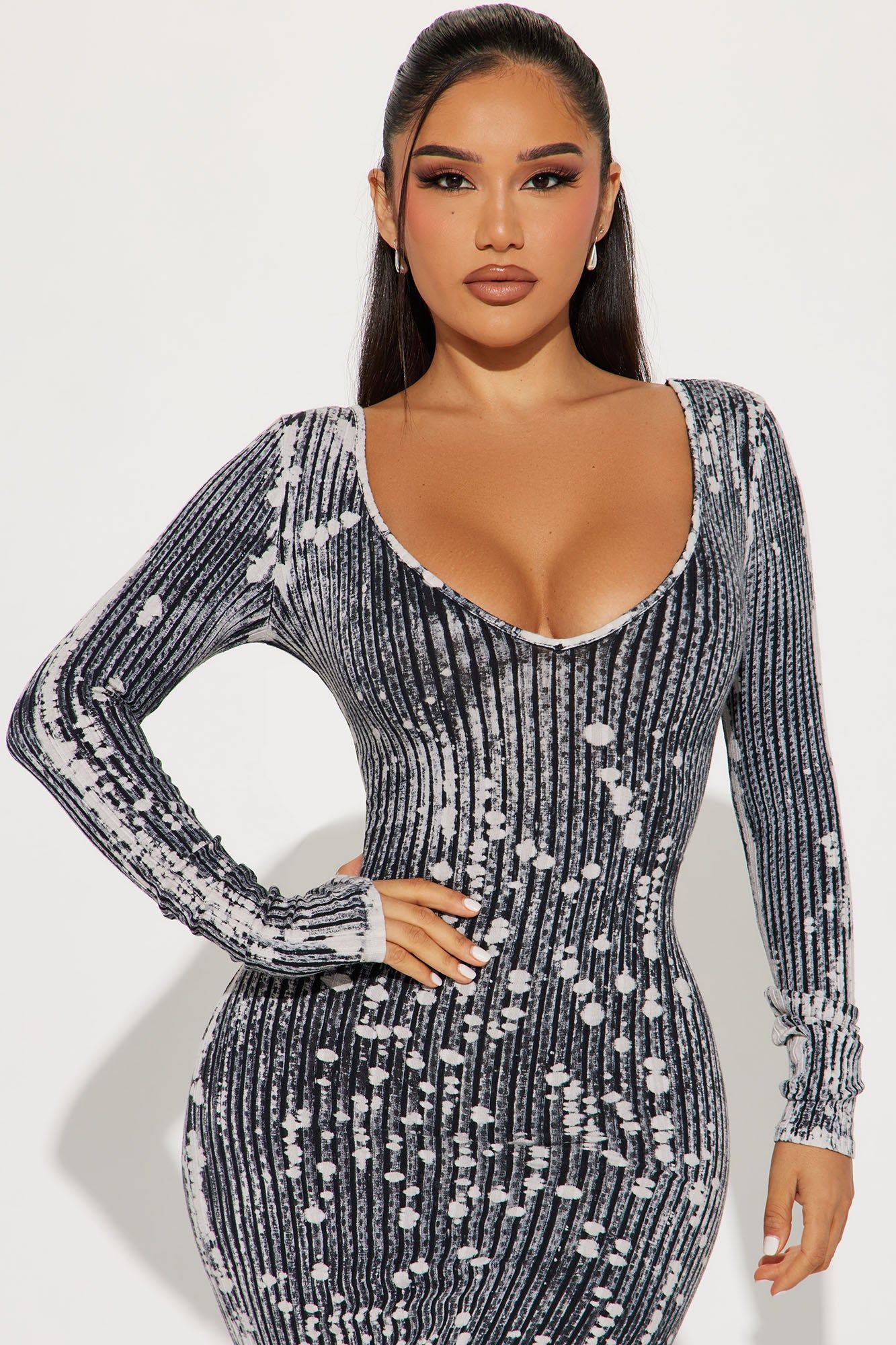 Rebecca Printed Midi Dress - Black/White sold by Fashion Nova product image thumbnail 2