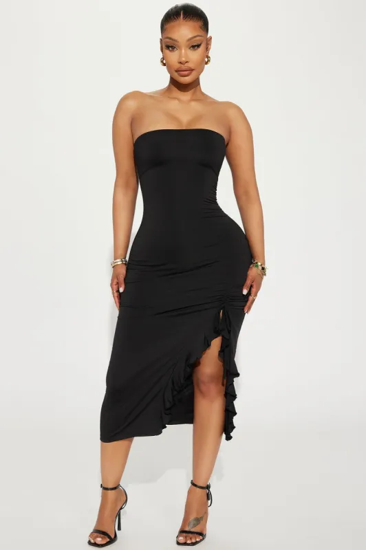 Jenna Ruched Midi Dress - Black sold by Fashion Nova