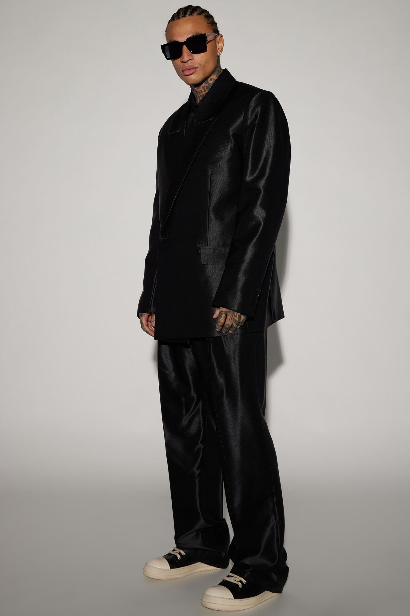 Call On Me Relaxed Flare Trousers - Black sold by Fashion Nova product image thumbnail 2