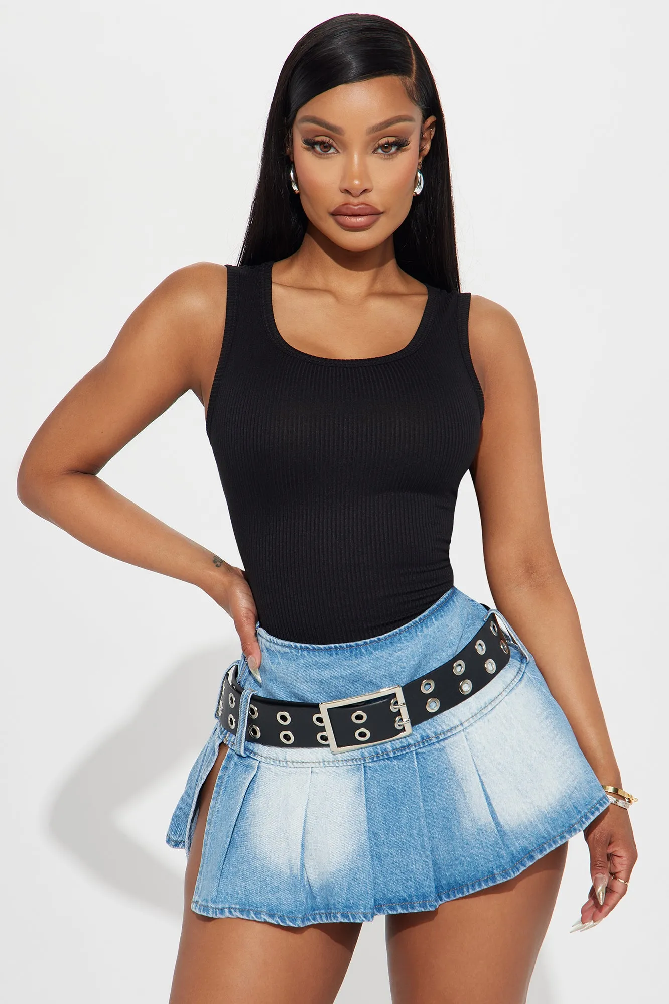 Sasha Scoop Neck Tank Top - Black sold by Fashion Nova