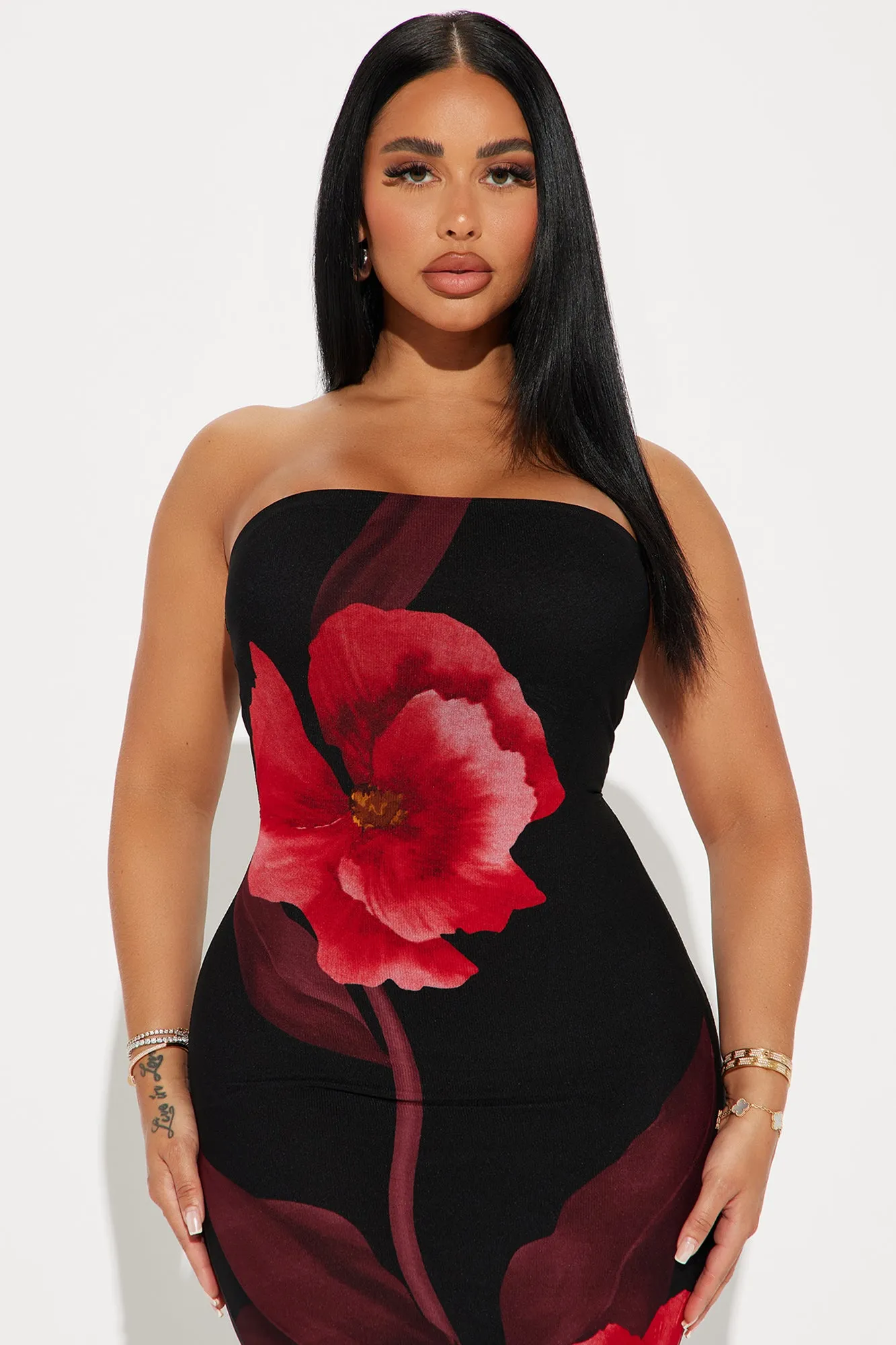 Anabelle Mesh Maxi Dress - Black/Red sold by Fashion Nova product image thumbnail 2