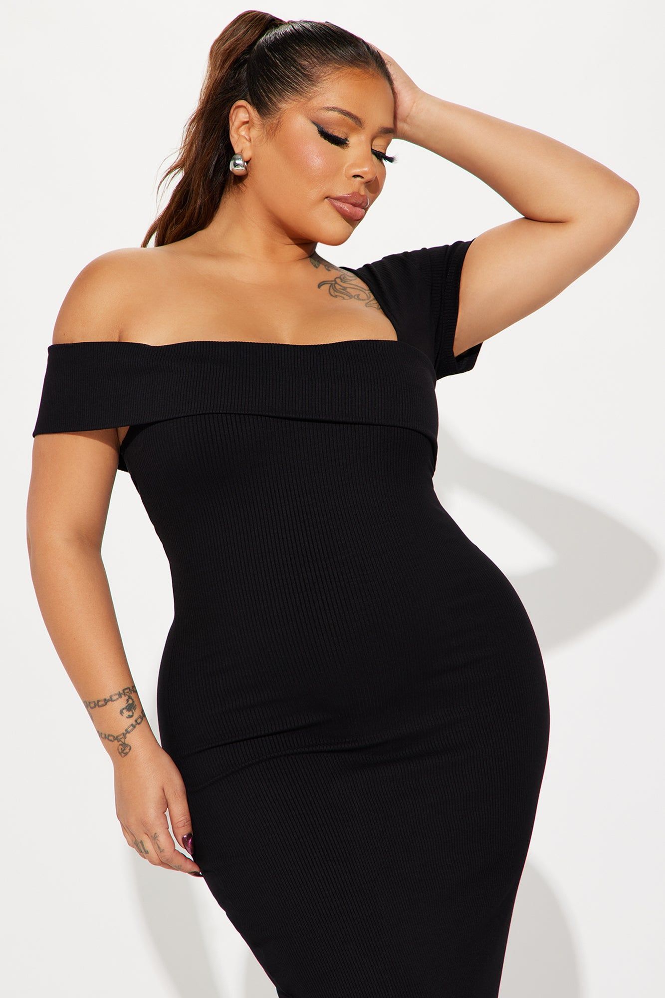 Skye Snatched Maxi Dress - Black sold by Fashion Nova product image thumbnail 5