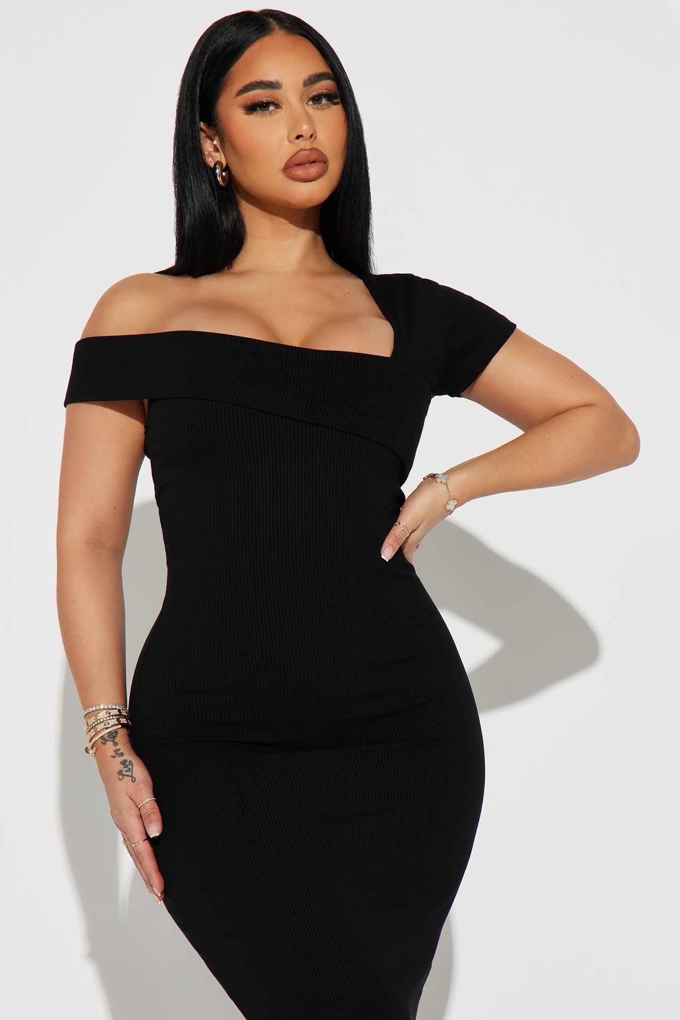 Skye Snatched Maxi Dress - Black sold by Fashion Nova product image thumbnail 2
