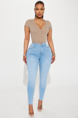 Rae Stretch Skinny Jeans - Light Wash sold by Fashion Nova