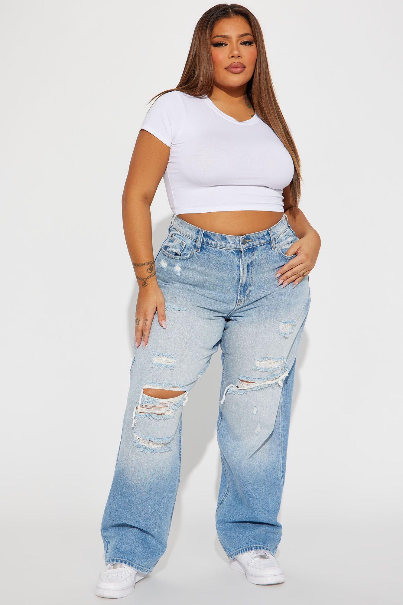 On Trend 90's Baggy Jeans - Light Wash sold by Fashion Nova product image thumbnail 5