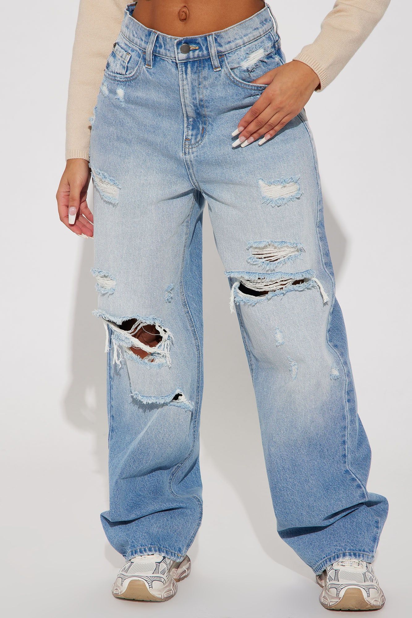 On Trend 90's Baggy Jeans - Light Wash sold by Fashion Nova product image thumbnail 2