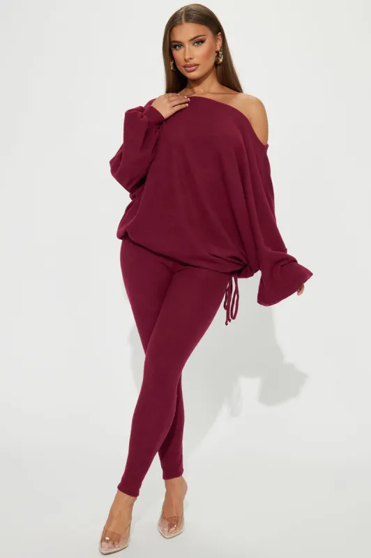 Comfy Mood Legging Set - Burgundy sold by Fashion Nova