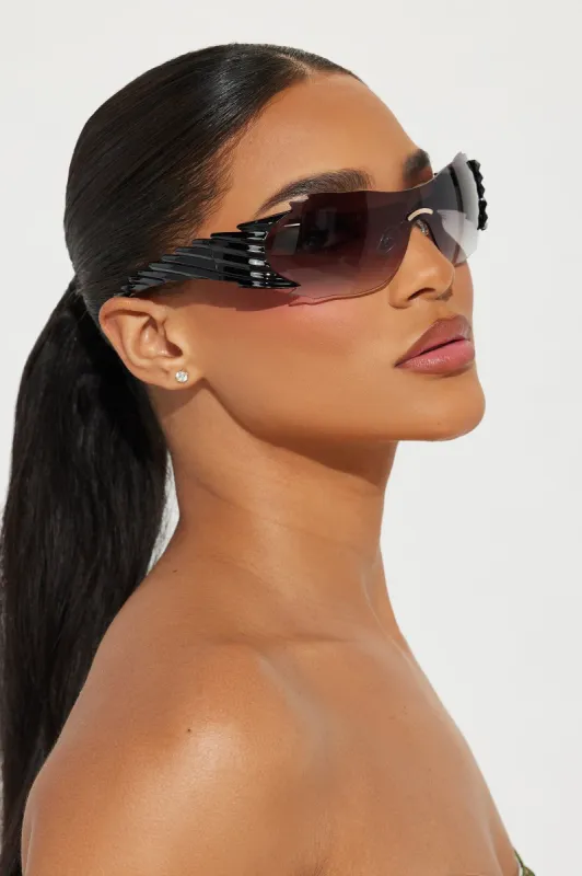 Too Fly Sunglasses - Black sold by Fashion Nova