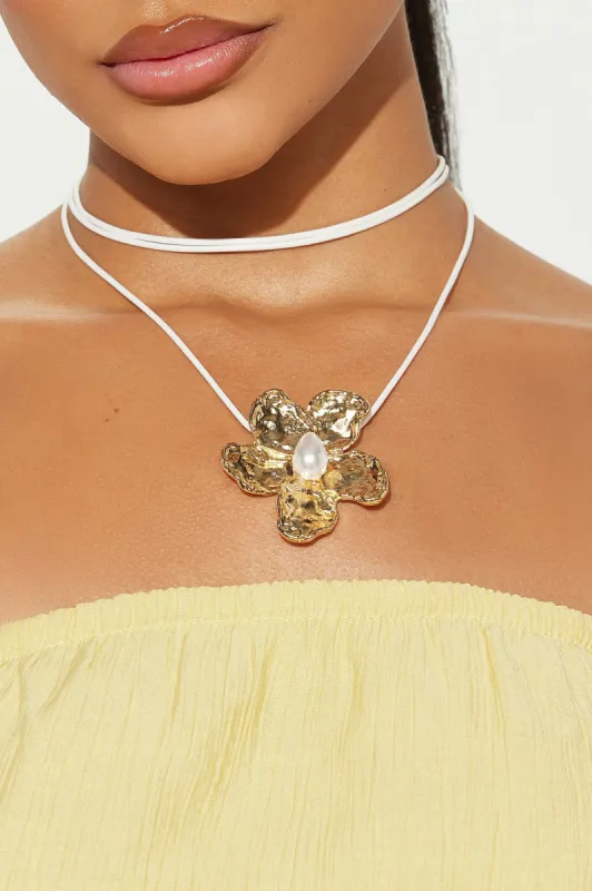 Pearl-fectly Picked Necklace - Gold sold by Fashion Nova