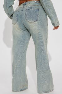 Sierra Tinted Baggy Jeans - Light Wash sold by Fashion Nova