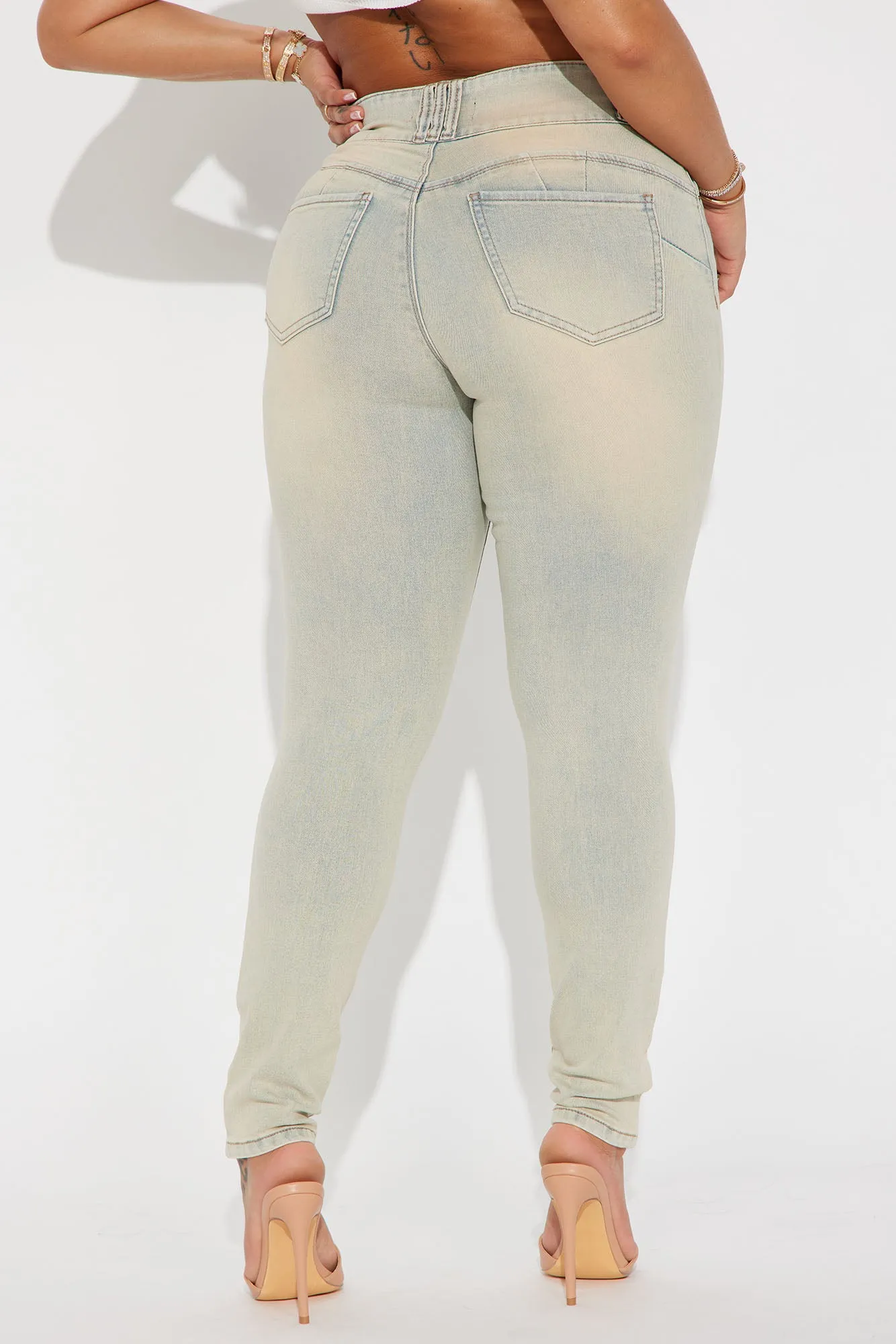 Irreplaceable Stretch Booty Lifting Jeans - Vintage Wash sold by Fashion Nova product image thumbnail 4