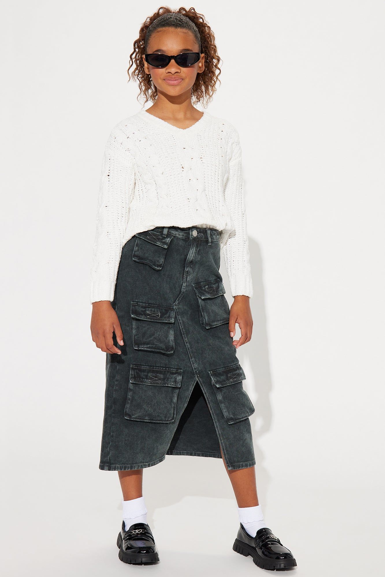 Mini Multi Pocket Cargo Maxi Skirt - Green sold by Fashion Nova product image thumbnail 2