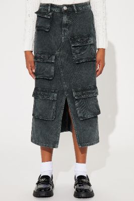 Mini Multi Pocket Cargo Maxi Skirt - Green sold by Fashion Nova