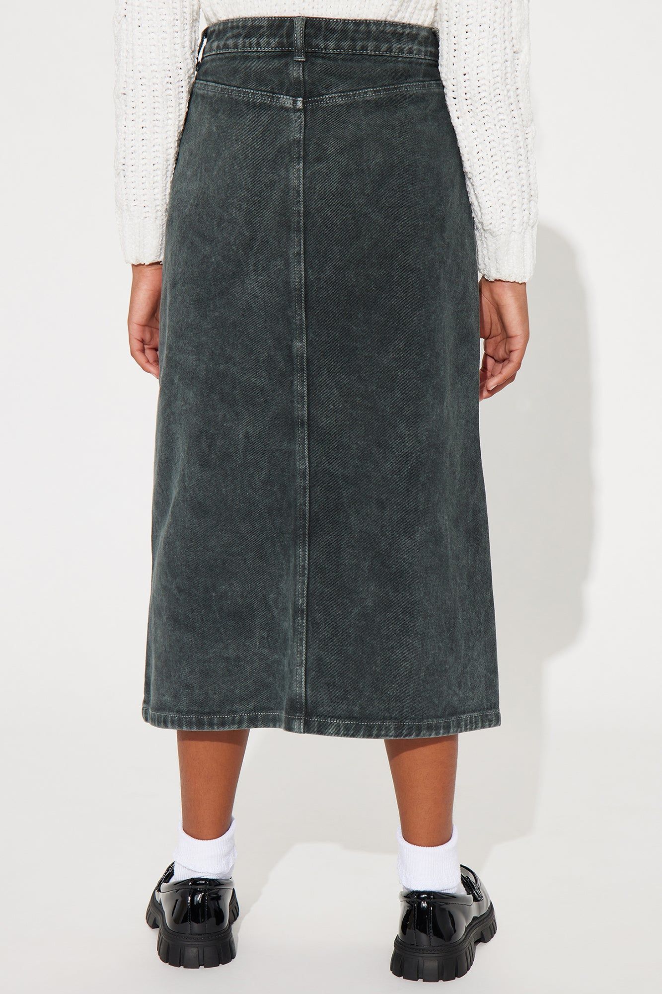 Mini Multi Pocket Cargo Maxi Skirt - Green sold by Fashion Nova product image thumbnail 3