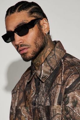 Feelin It Sunglasses - Black sold by Fashion Nova