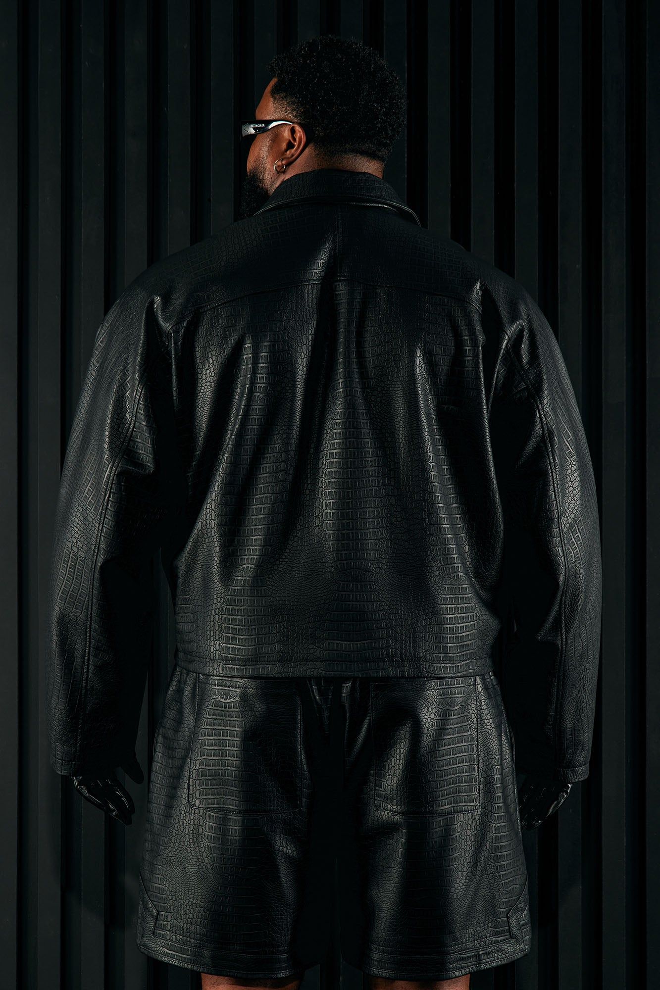 Gotta Run Faux Croc Leather Cropped Jacket - Black sold by Fashion Nova product image thumbnail 6