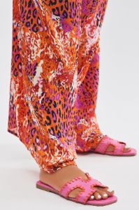 Got A Crush Flat Sandals - Pink sold by Fashion Nova