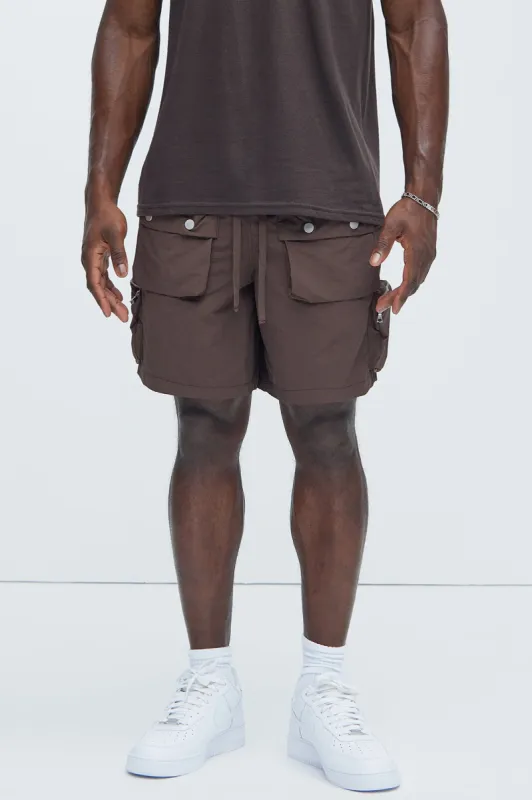 Ryan Cargo Shorts - Dark Brown sold by Fashion Nova