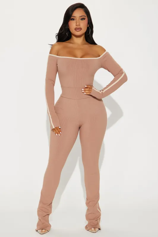 Ralene Snatched Pant - Mocha/combo sold by Fashion Nova