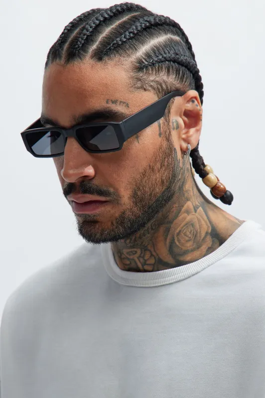 Don't Play Me Sunglasses - Matte Black/Smoke sold by Fashion Nova