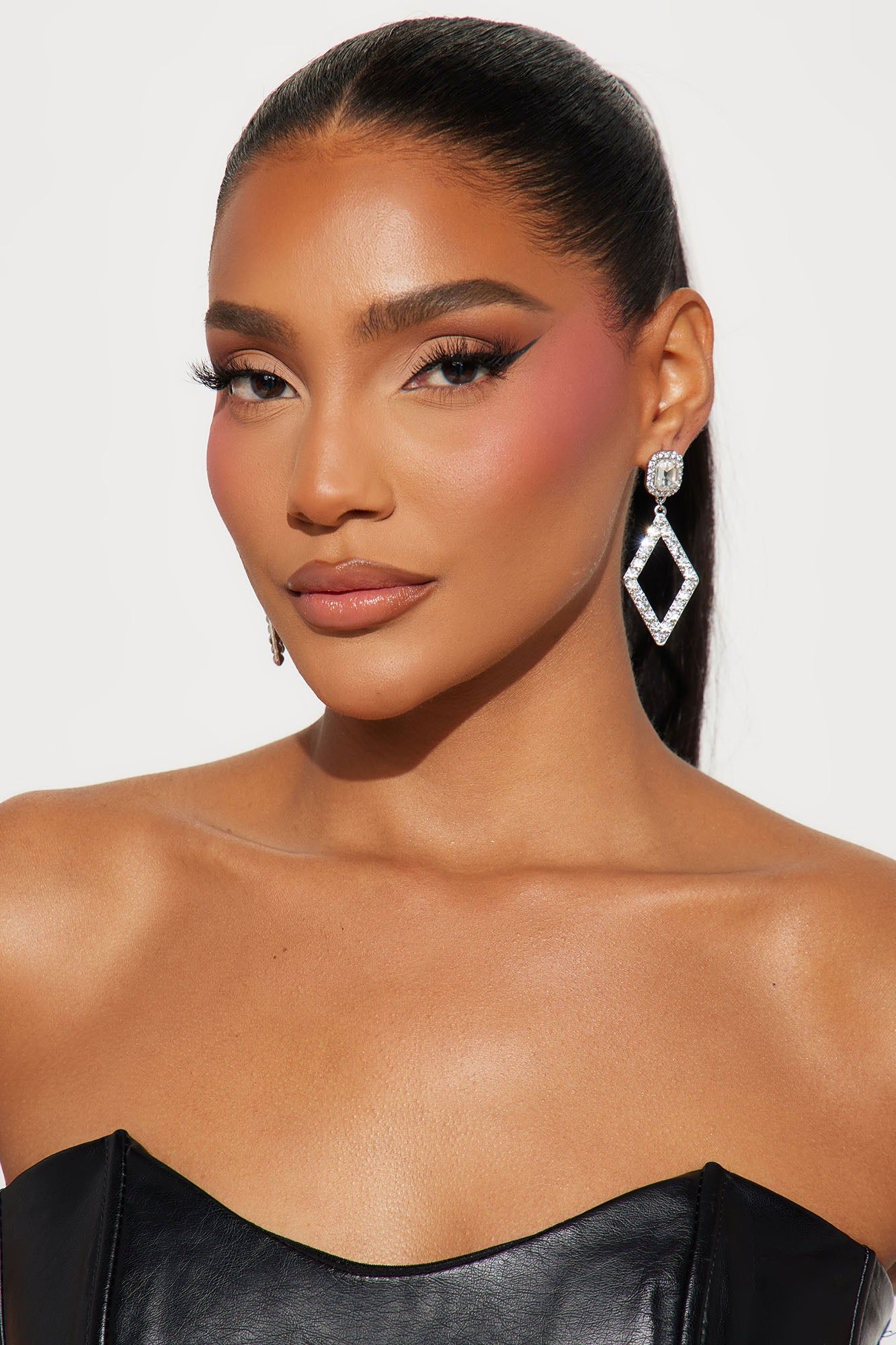 Holly Jolly Earring Holiday Box - Silver sold by Fashion Nova product image thumbnail 3