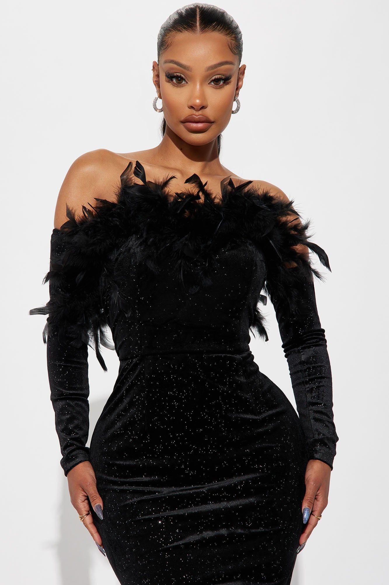 Joanna Velvet Maxi Dress - Black sold by Fashion Nova product image thumbnail 2