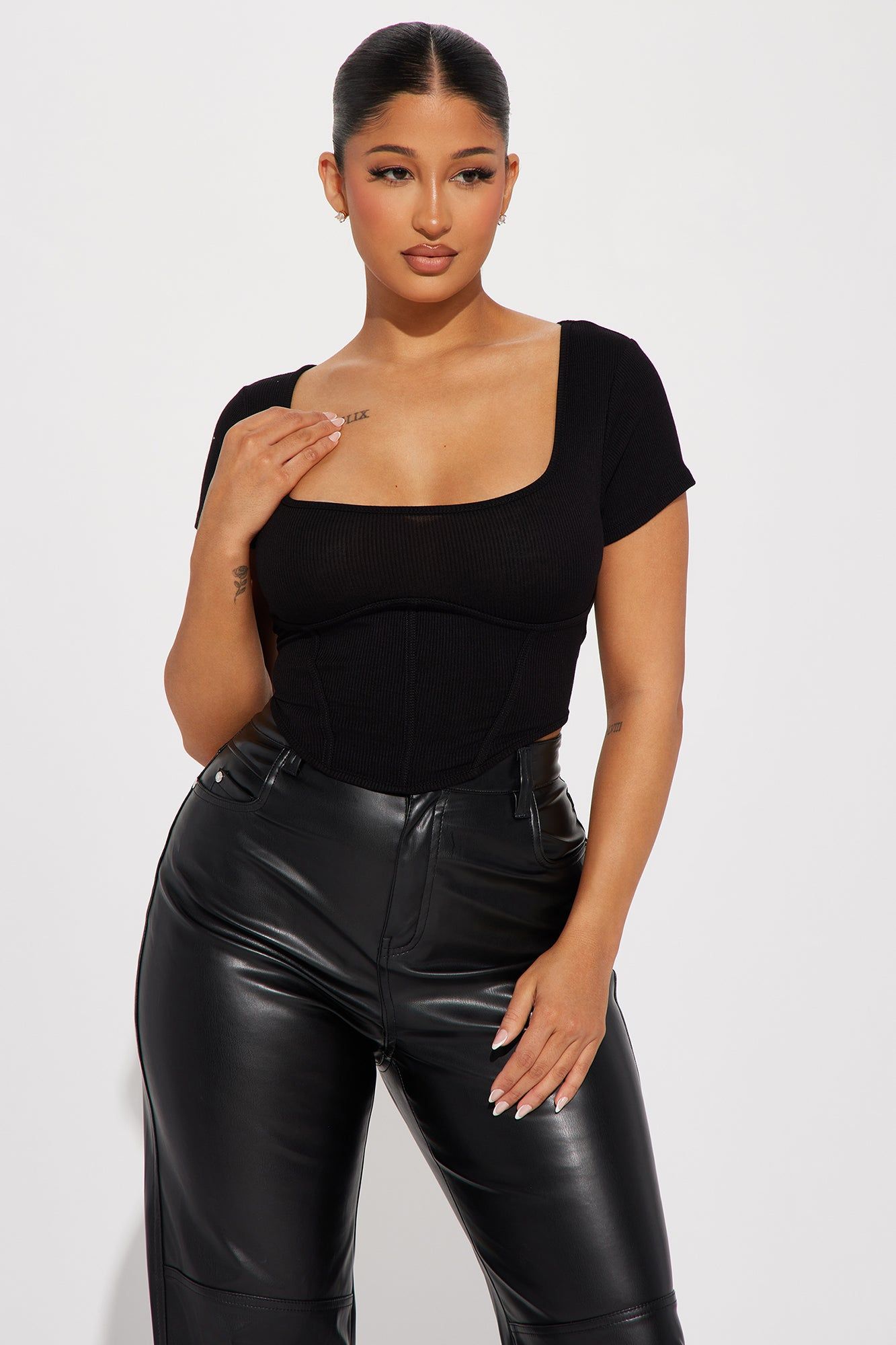 Riley Ribbed Top - Black sold by Fashion Nova