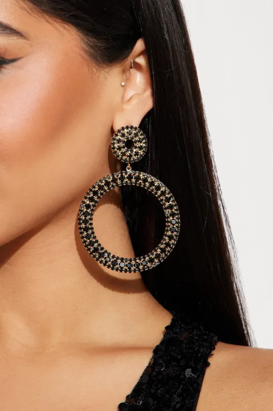 Pretty Perfect Drop Earrings - Black/Gold sold by Fashion Nova