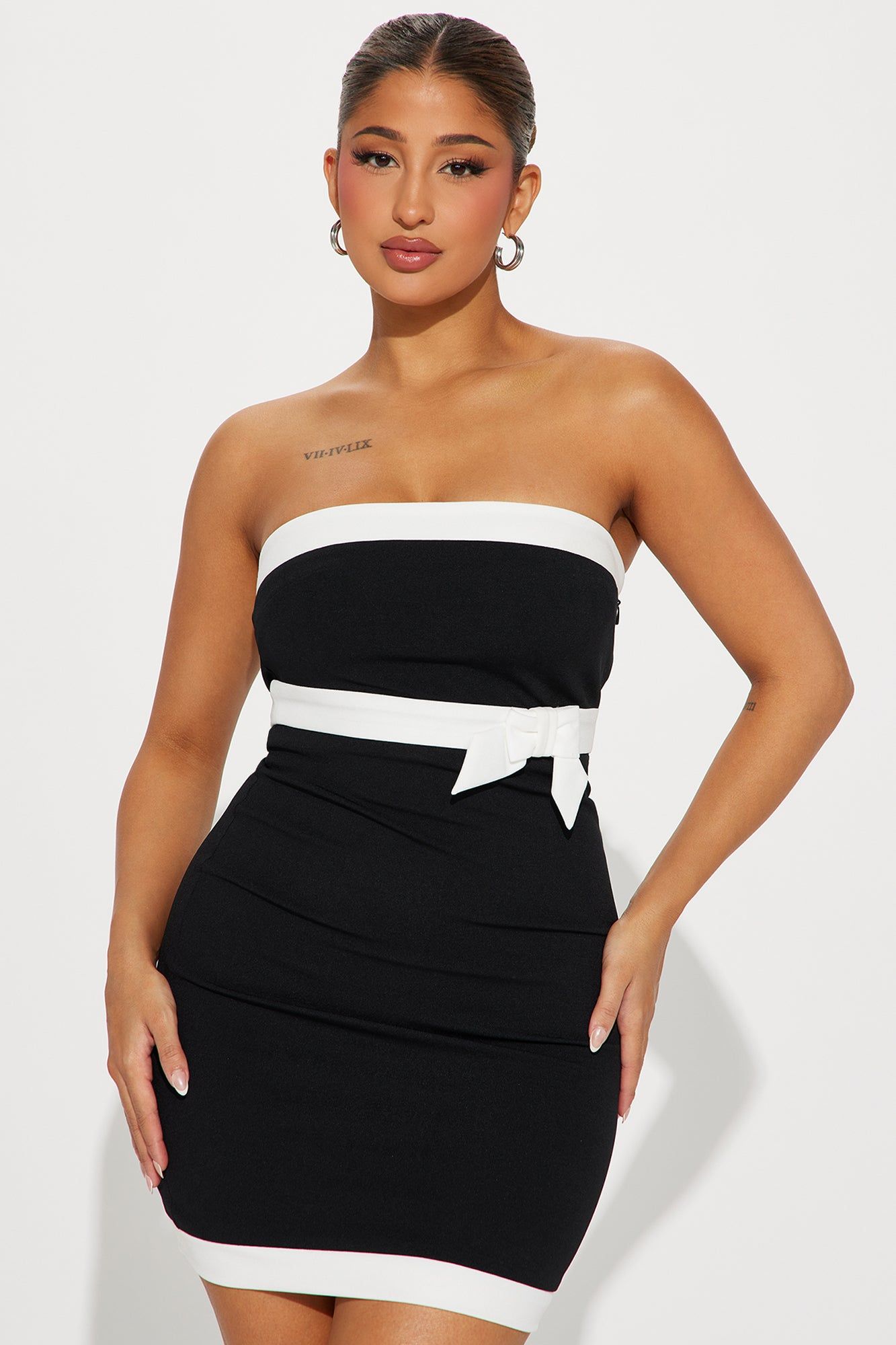 Allison Bow Mini Dress - Black/White sold by Fashion Nova