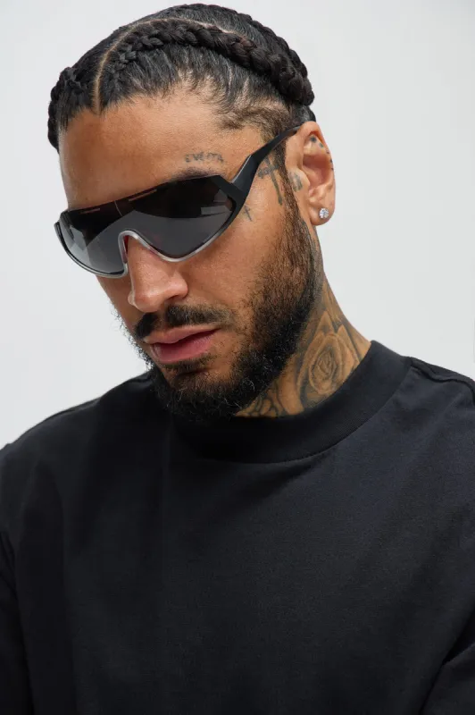 Space Diving Sunglasses - Black/Smoke sold by Fashion Nova