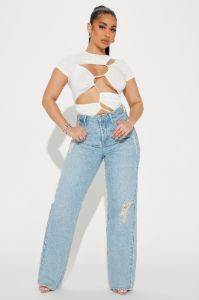 Perfect Timing Straight Leg Jeans - Light Wash sold by Fashion Nova