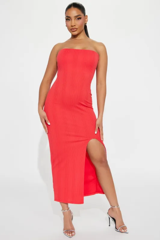 Hailey Textured Tube Midi Dress - Red sold by Fashion Nova