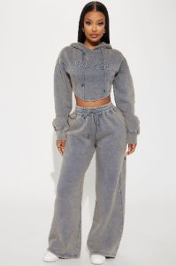 New York Hustle Washed Sweatpants - Grey/combo sold by Fashion Nova