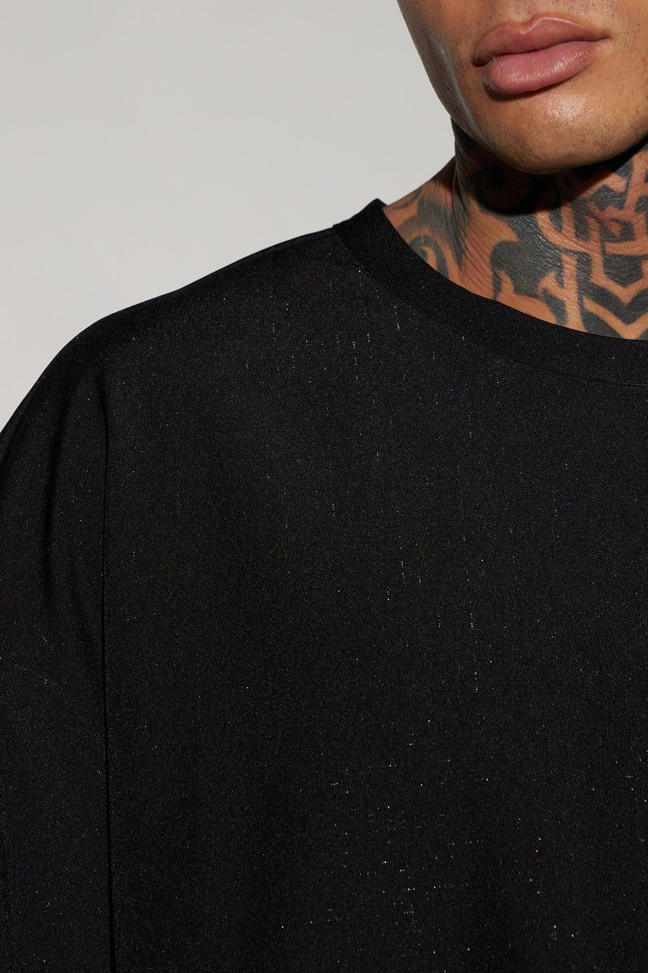 Universal Boxy Cropped Tee - Black sold by Fashion Nova product image thumbnail 3