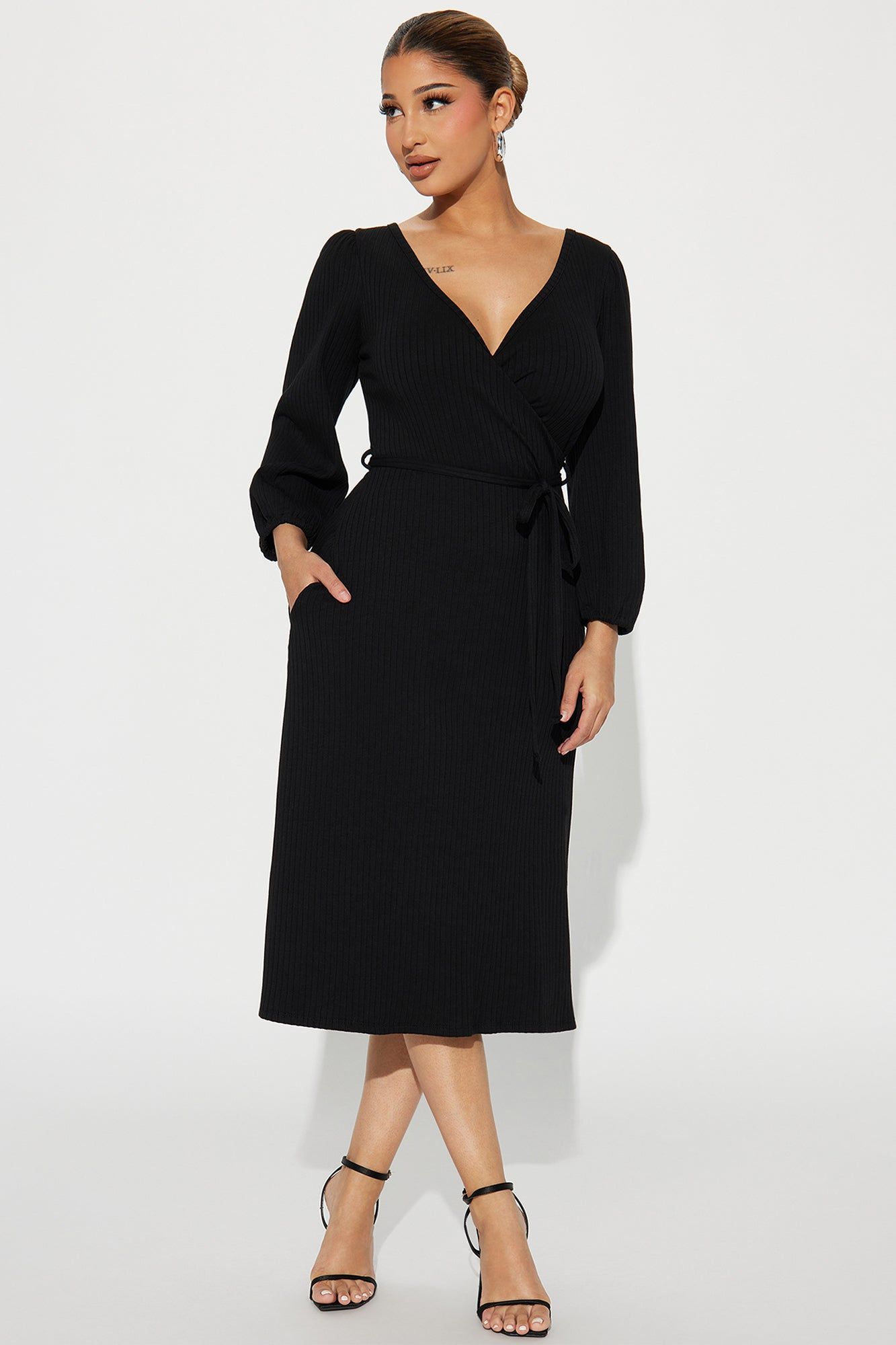 Roni Ribbed Midi Dress - Black sold by Fashion Nova