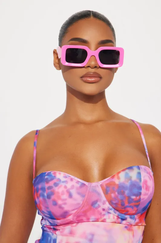 Poppi Passion Sunglasses - Pink sold by Fashion Nova