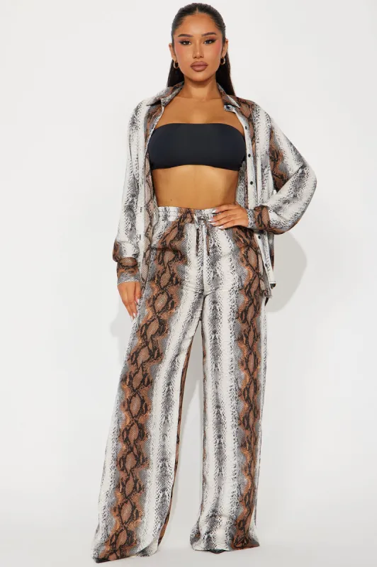 Taylor Snake Print Pant Set - Grey/combo sold by Fashion Nova