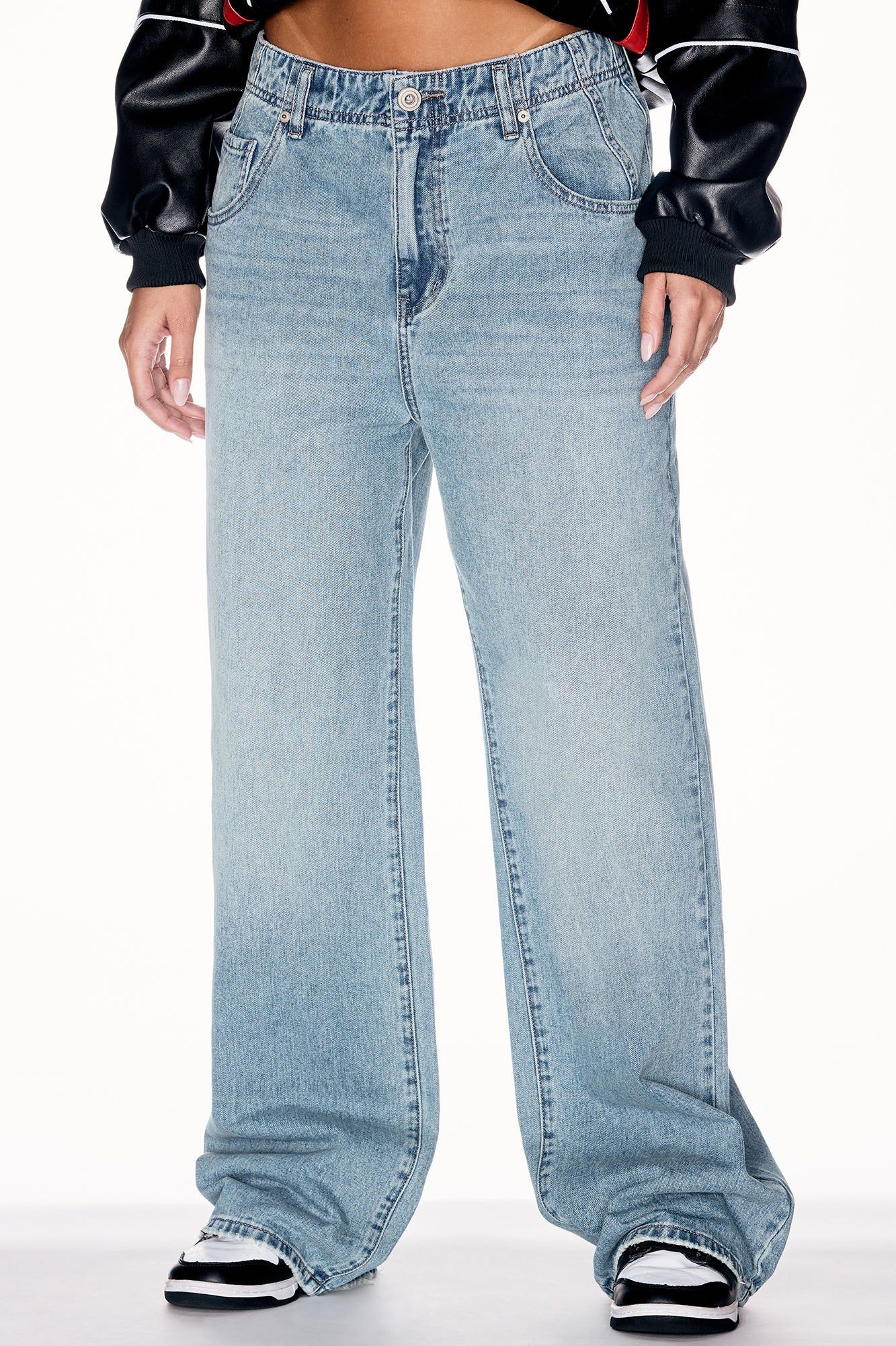 The West End Drop Waist Baggy Jeans - Medium Wash sold by Fashion Nova product image thumbnail 2
