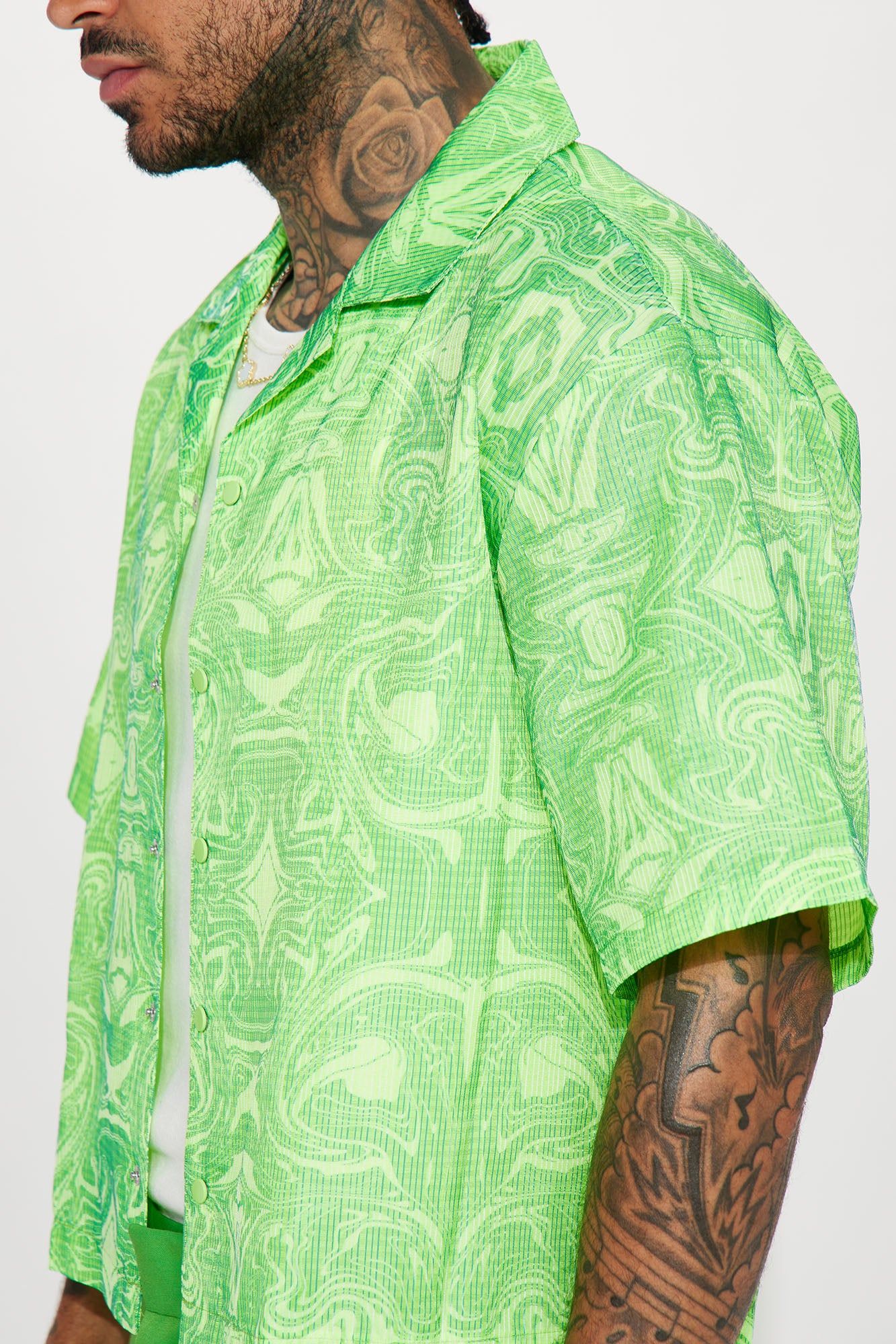 Daytona Textured Cropped Button Up Shirt - Green sold by Fashion Nova product image thumbnail 4