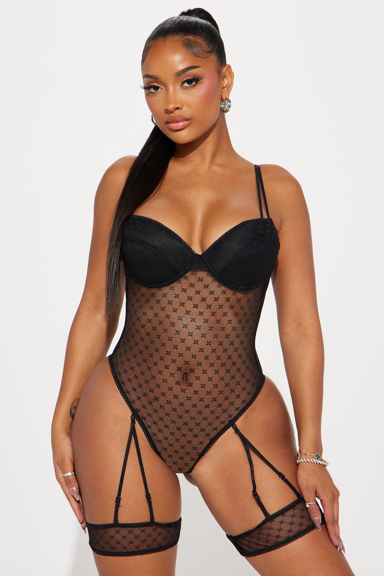 Center Of Attention Garter Teddy - Black sold by Fashion Nova