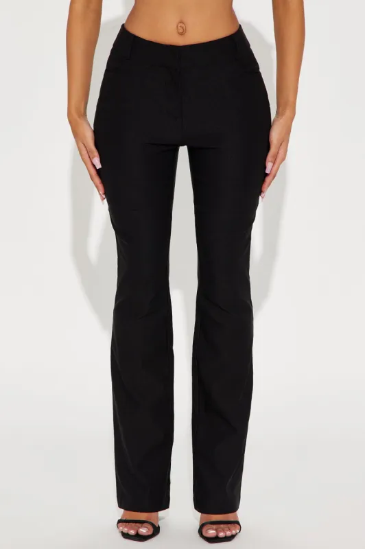 Janice Straight Leg Trouser - Black sold by Fashion Nova