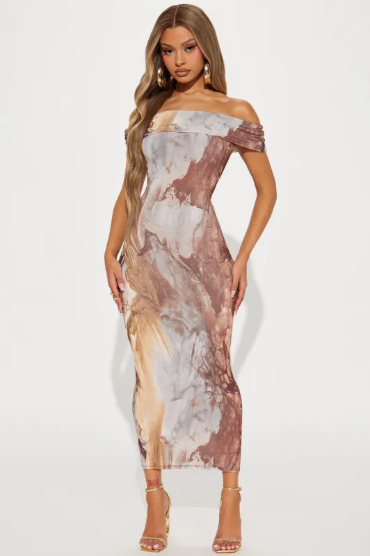 Amelia Slinky Midi Dress - Brown/combo sold by Fashion Nova