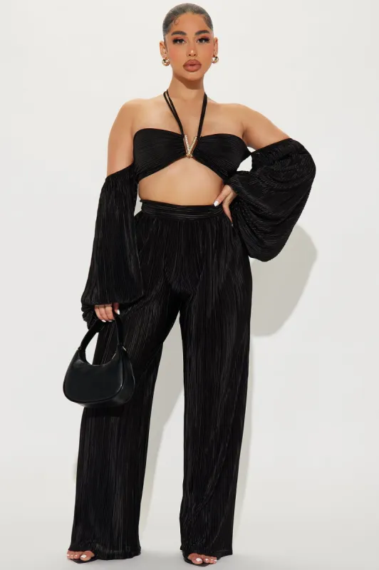 Meghan Plisse Pant Set - Black sold by Fashion Nova