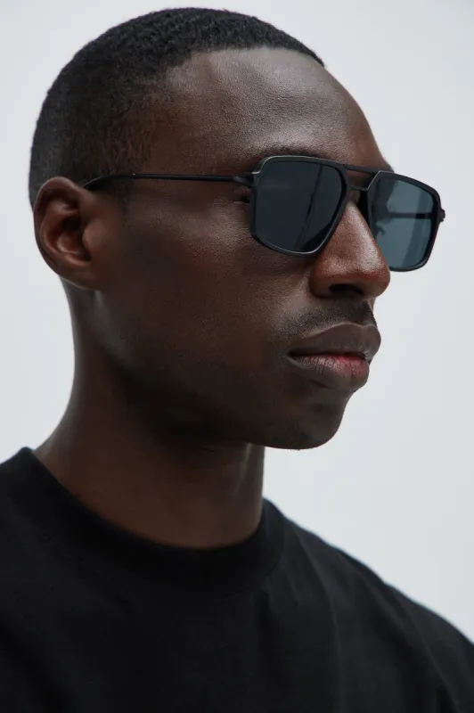 Rio De Janeiro Sunglasses - Black/Smoke sold by Fashion Nova