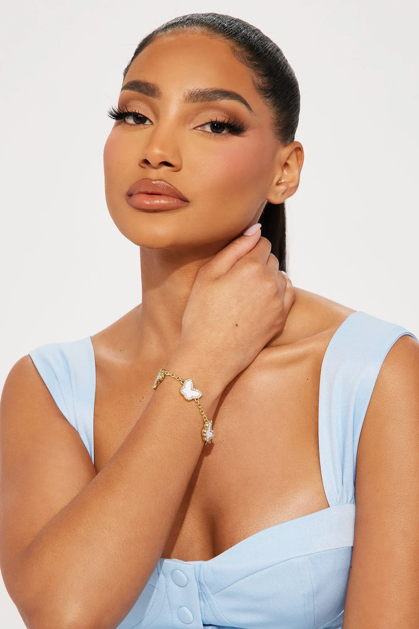 Always Looking Fly Butterfly Bracelet - White/Gold sold by Fashion Nova product image thumbnail 2